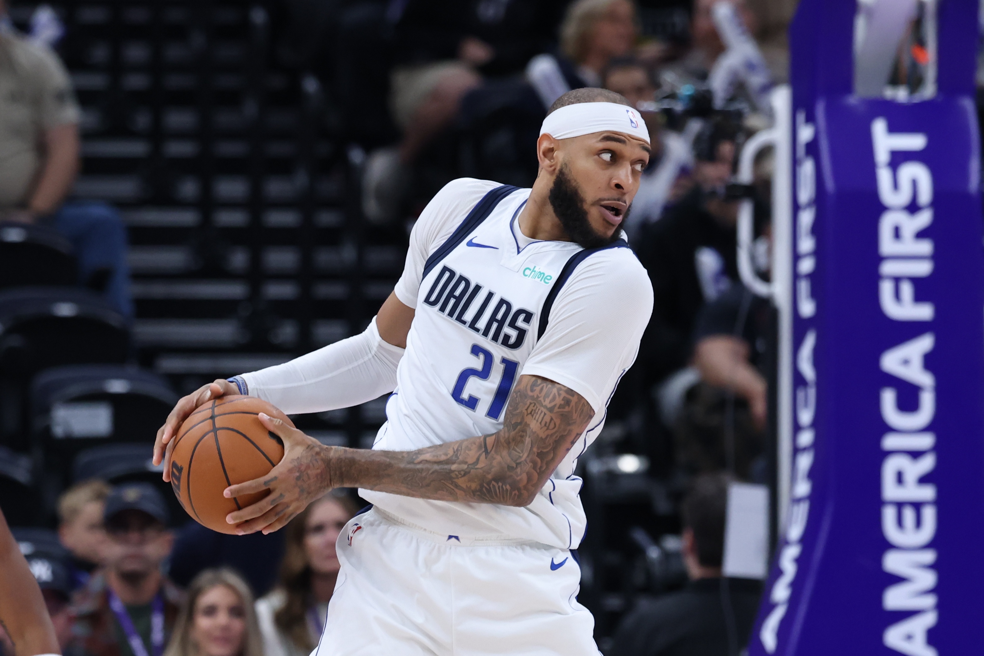 乐鱼官网-已缺席4场！基德：加福德参加了完整训练 明天打湖人会准备好出战