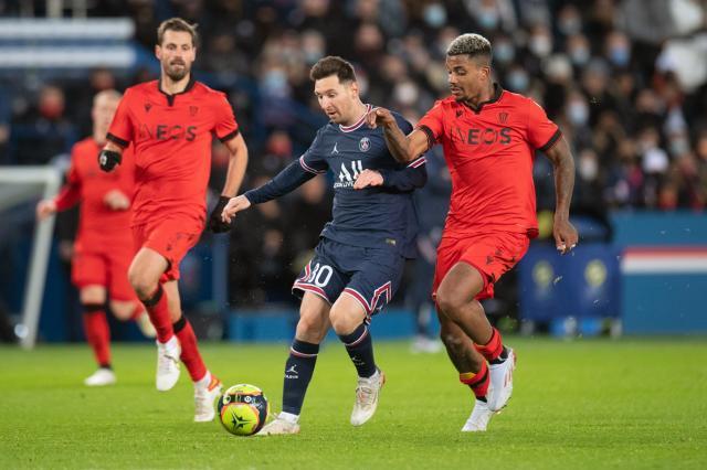 乐鱼体育-从金球回到地球 大巴黎闷平最该挨批的不是梅西