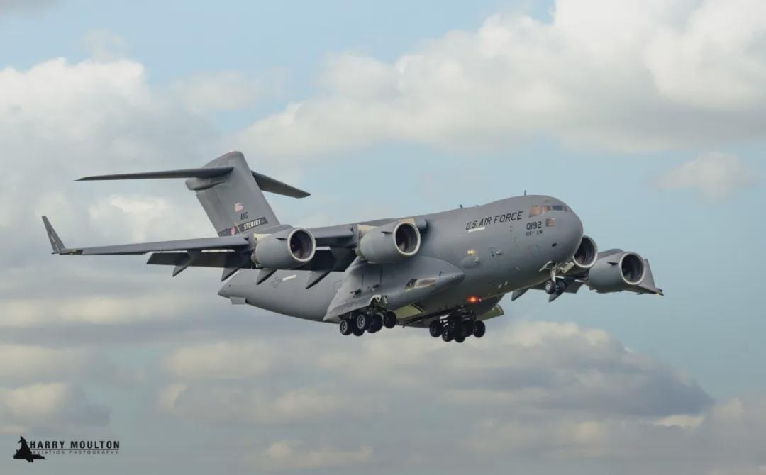 乐鱼体育app-春节高危窗口,美军布下杀局!伊朗迎来关键援军,运-20驰援伊朗