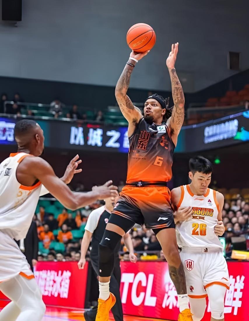 乐鱼体育-一场比赛两个半拉子工程，山东高速验货无果，新援难解邱彪两难题