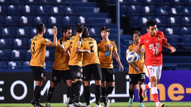 乐鱼体育官方网站-【亚冠】宁浩旭造对手乌龙 广州队1比5泰港6战全败